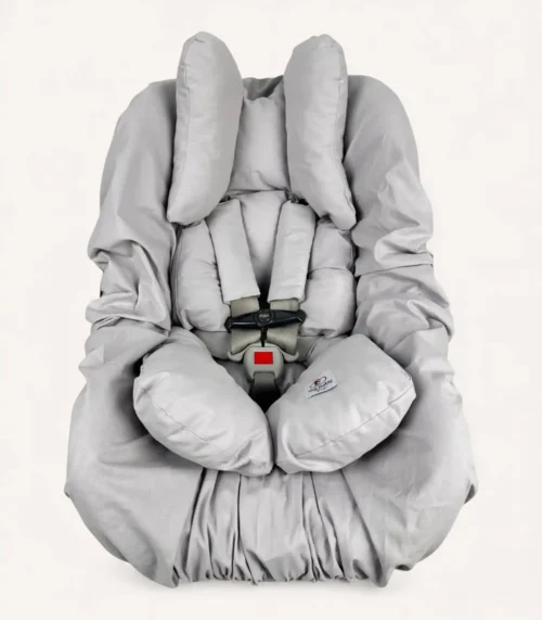 Gri puset kılıfı, puset minderi ve kemer kılıfından oluşan setin ürün görseli.