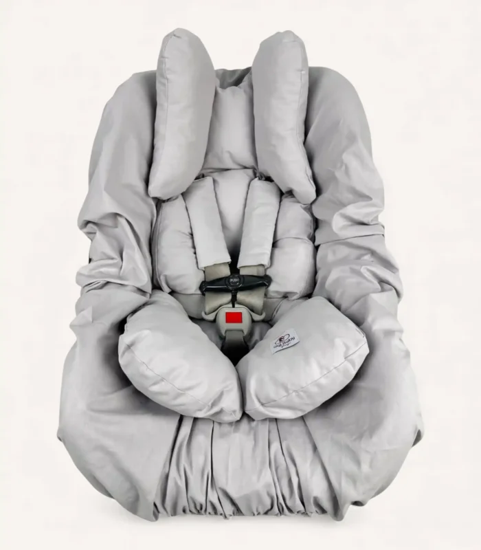 Gri puset kılıfı, puset minderi ve kemer kılıfından oluşan setin ürün görseli.