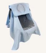 Bebek mavisi tek kat müslin kumaştan, fırfırsız, kapaklı ve tül pencereli, kişiselleştirilebilir puset örtüsü.