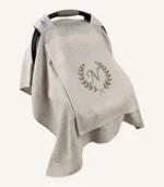 Bej tek kat müslin kumaştan, fırfırsız, kapaklı ve tül pencereli, kişiselleştirilebilir puset örtüsü.