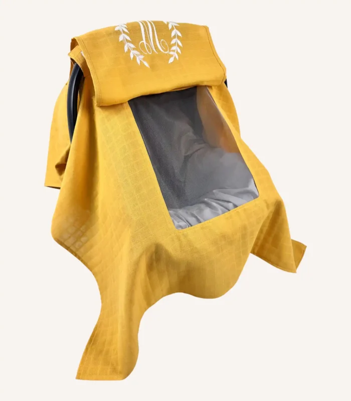 Hardal tek kat müslin kumaştan, fırfırsız, kapaklı ve tül pencereli, kişiselleştirilebilir puset örtüsü.