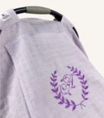 Lila tek kat müslin kumaştan, fırfırsız, kapaklı ve tül pencereli, kişiselleştirilebilir puset örtüsü.