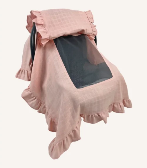 Pudra tek kat müslin kumaştan, kapaklı ve kapak kenarları fırfırlı, tül pencereli, kişiselleştirilebilir puset örtüsü.