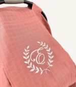 Gül kurusu tek kat müslin kumaştan, sade kapaklı ve tül pencereli puset örtüsü.