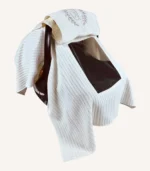 Krem örgü pike kumaştan, sade kapaklı, tül pencereli ve fiyonklu puset örtüsü.