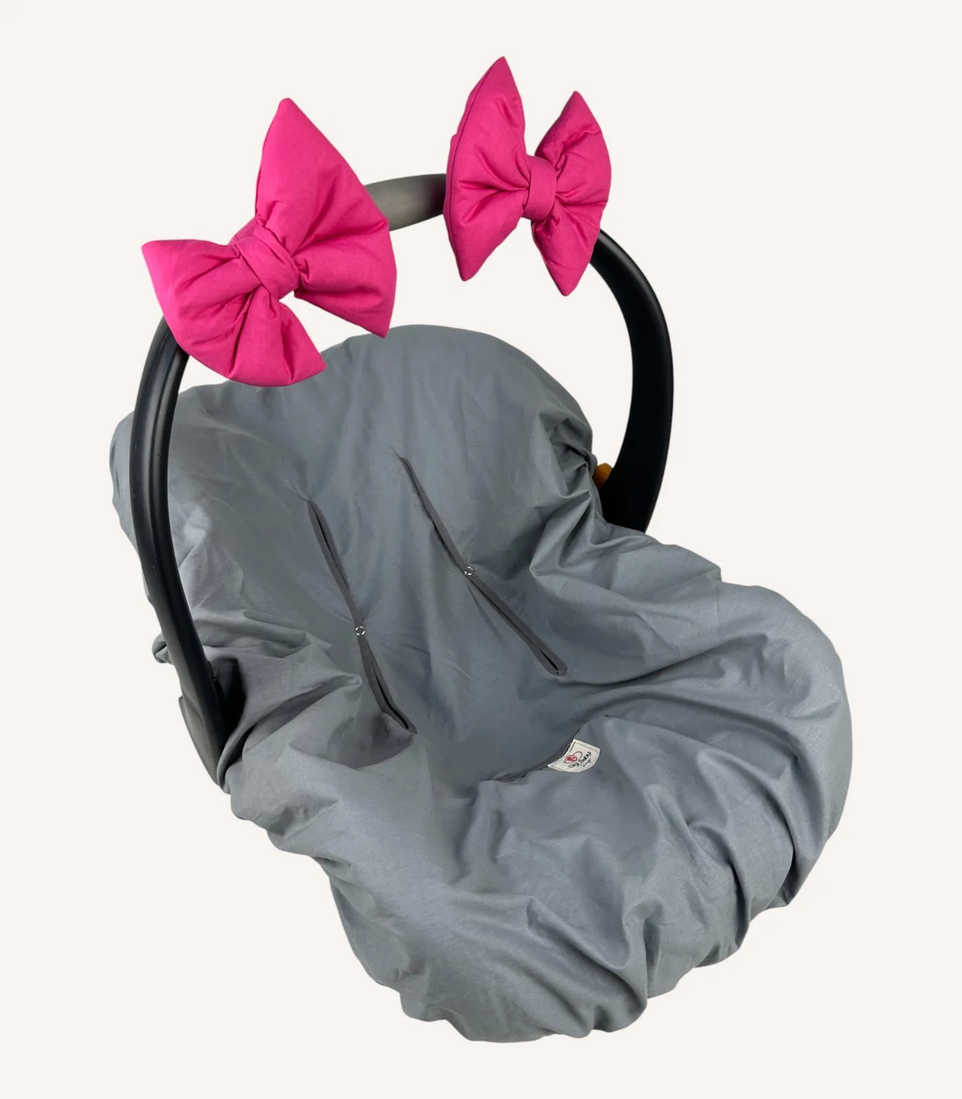 fuşya-2'li-mini-fiyonk-aksesuar Fuşya renkte, pamuk poplin kumaştan, cırtlı veya broşlu takılabilen iki adet mini fiyonk aksesuar seti