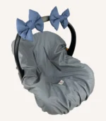 İndigo mavi renkte, pamuk poplin kumaştan, cırtlı veya broşlu takılabilen iki adet mini fiyonk aksesuar seti