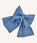 İndigo mavi pamuk poplin kumaştan, elyaf dolgulu, cırtlı veya broşlu takılabilen dekoratif fiyonk aksesuar