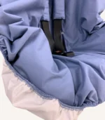 İndigo mavi pamuk yüzeyli, alezli veya alezsiz seçenekli, çıtçıt kemer geçişli ve cırtlı kemer kılıflı çocuk oto koltuğu kılıfı