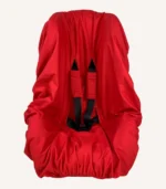 Kırmızı pamuk yüzeyli, alezli veya alezsiz seçenekli, çıtçıt kemer geçişli ve cırtlı kemer kılıflı çocuk oto koltuğu kılıfı