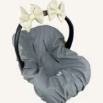 Krem renkte, pamuk poplin kumaştan, cırtlı veya broşlu takılabilen iki adet mini fiyonk aksesuar seti