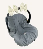 Krem renkte, pamuk poplin kumaştan, cırtlı veya broşlu takılabilen iki adet mini fiyonk aksesuar seti