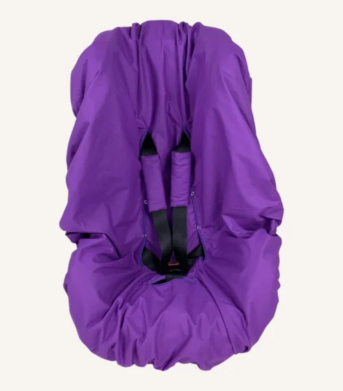 Mor pamuk yüzeyli, alezli veya alezsiz seçenekli, çıtçıt kemer geçişli ve cırtlı kemer kılıflı çocuk oto koltuğu kılıfı