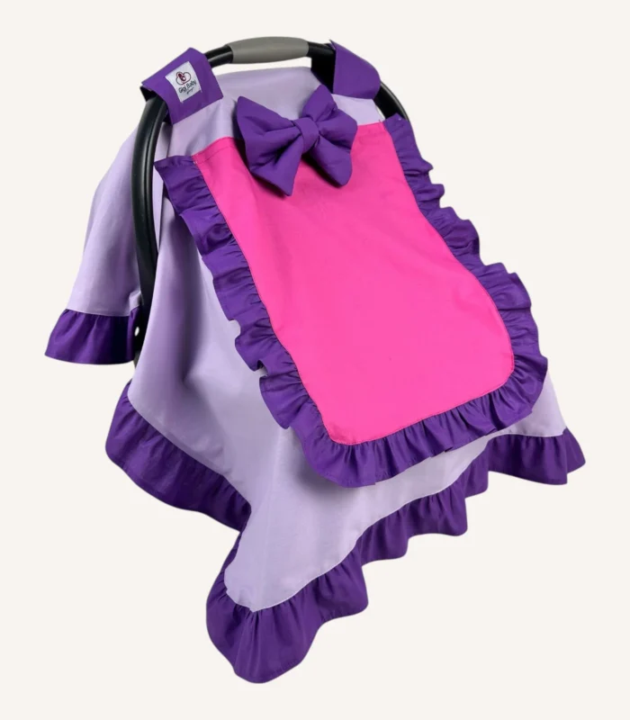 Çok renkli poplin kumaştan, mor lila fuşya tonlarında, fırfırlı ve tül pencereli kapaklı puset örtüsü