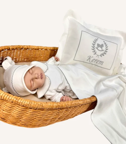 Ekru organik hastane çıkış seti; dekoratif yastık, battaniye, tulum, ayı şapka