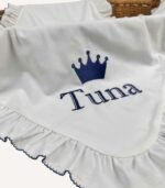 Ekru 8’li organik hastane çıkış seti; kroşeli yastık, battaniye, tulum, ayı şapka, zıbınlar ve müslin puset örtüsü