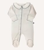 Ekru 8’li organik hastane çıkış seti; kroşeli yastık, battaniye, tulum, ayı şapka, zıbınlar ve müslin puset örtüsü