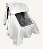 Ekru pamuk saten, kenarları fırfırlı ve fırfır ile kapakta kroşe detaylı kapaklı puset örtüsü