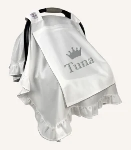 Ekru pamuk saten, kenarları fırfırlı ve fırfır ile kapakta kroşe detaylı kapaklı puset örtüsü