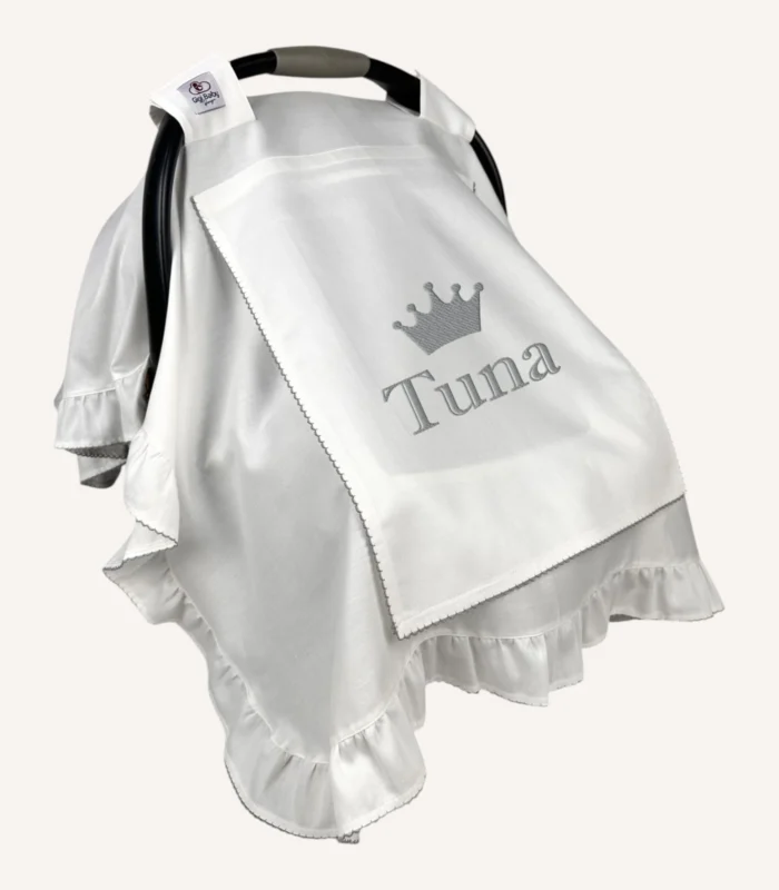 Ekru pamuk saten, kenarları fırfırlı ve fırfır ile kapakta kroşe detaylı kapaklı puset örtüsü