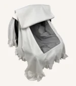 Ekru organik pamuk interlok, kenarları fırfırlı ve fırfır kenarlarında kroşe detaylı puset örtüsü