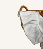 Kroşe ve fırfır detaylı, GOTS sertifikalı %100 organik pamuk interlok bebek battaniyesi