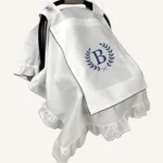 Ekru pamuk saten kroşe işlemeli, fırfırlı kapaklı puset örtüsü