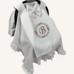 Ekru organik pamuk interlok, kenarları fırfırlı sade kapaklı puset örtüsü