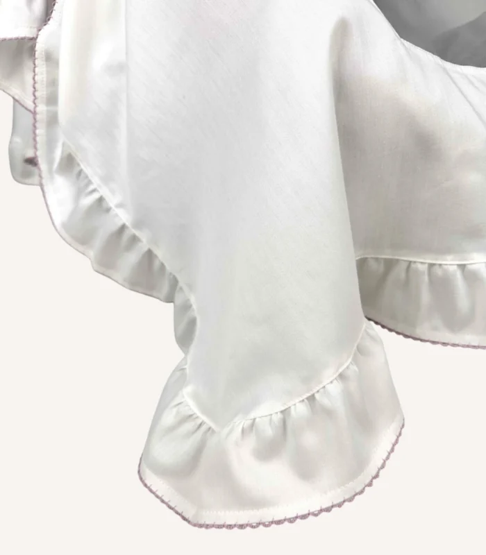 Ekru pamuk saten, kroşe detaylı, çift fırfırlı premium kapaklı puset örtüsü