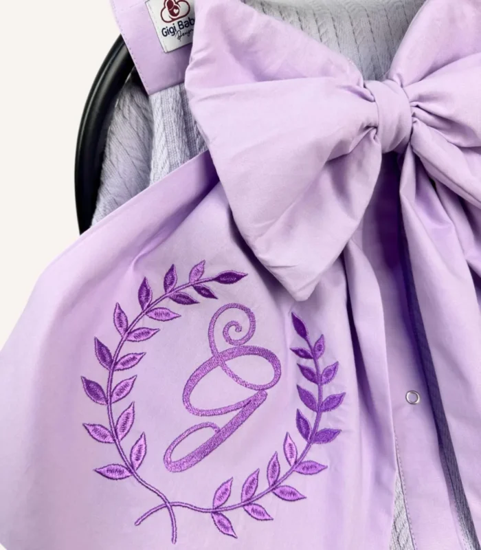 Lila örgü pike puset örtüsü, fiyonklu, ortadan yırtmaçlı çıtçıtlı model, fırfırlı kenarlı, %100 pamuk bebek puset örtüsü