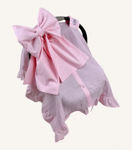 Pembe müslin puset örtüsü, tek kat, fiyonklu, ortadan yırtmaçlı çıtçıtlı model, akfil fırfırlı, hafif yazlık bebek puset örtüsü