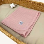 Pudra tek kat müslin kumaştan biyeli, nakış seçenekli bebek battaniyesi