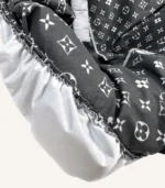 Antrasit monogram desenli çocuk oto koltuğu kılıfı ve gri kemer kılıfı seti