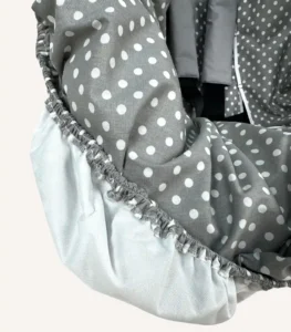 Gri puantiyeli çocuk oto koltuğu kılıfı ve gri kemer kılıfı seti